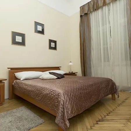 Budapest B&B Bed And Breakfast ベッド・アンド・ブレックファスト ブダペスト