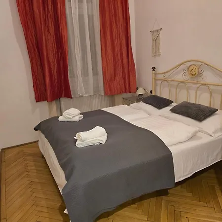 Budapest B&B Bed And Breakfast Bed and breakfast Budapest