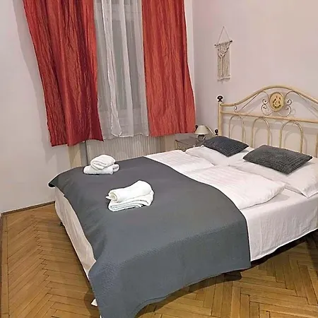 Budapest B&B Bed And Breakfast לינה וארוחת בוקר בודפשט