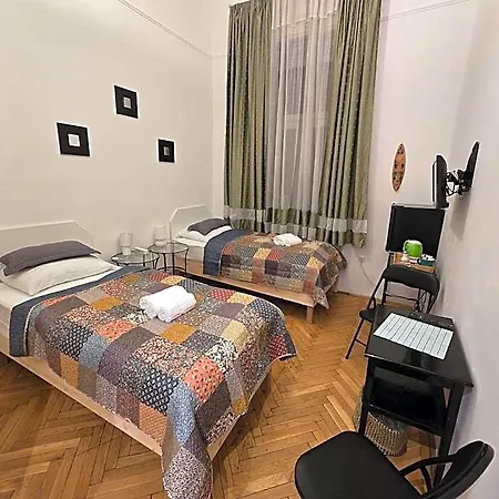 Budapest B&B Bed And Breakfast לינה וארוחת בוקר בודפשט
