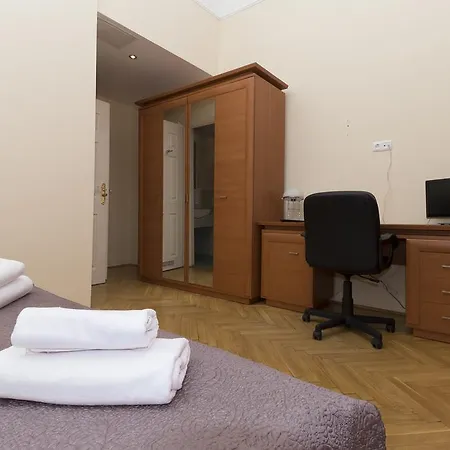 Budapest Bed And Breakfast 3*