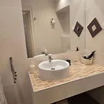 Budapest B&B Bed And Breakfast 3*