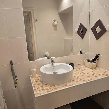 Budapest B&B Bed And Breakfast 3*
