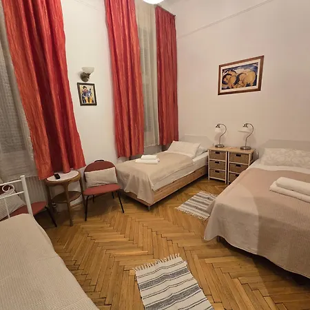 לינה וארוחת בוקר Budapest B&B Bed And Breakfast 3*