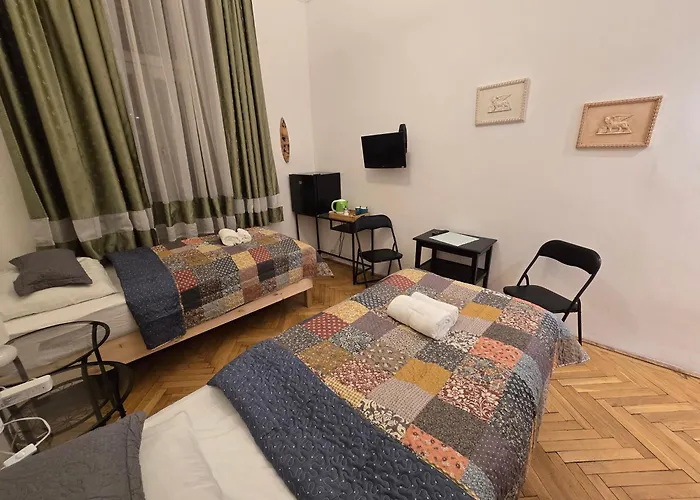 Budapest B&B Bed And Breakfast 3*